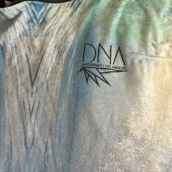 RARE - DNA Tee-Shirt Hard to Find - Picture 4 of 4